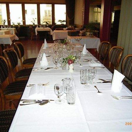 Hotel Restaurant Braas Эш-сюр-Сюр Экстерьер фото
